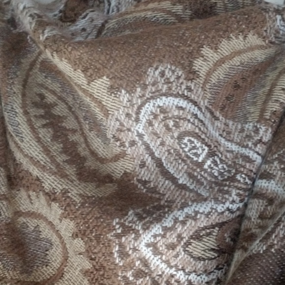 Wrap - Picture 2 of 4